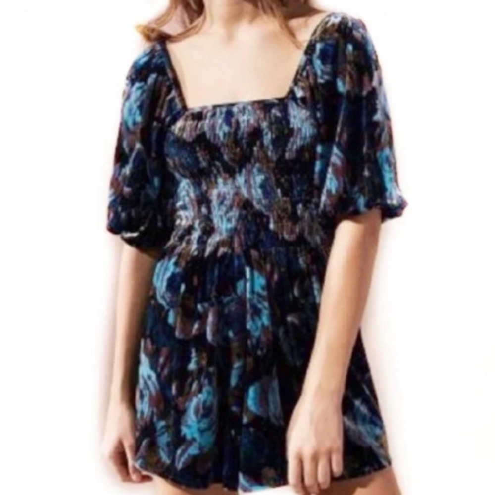 Urban Outfitters Romper Patsy Floral Smocked Size Small